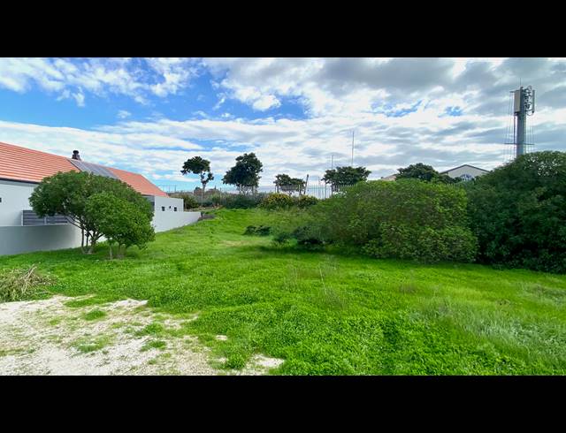 413M² VACANT LAND FOR SALE IN PORT OWEN